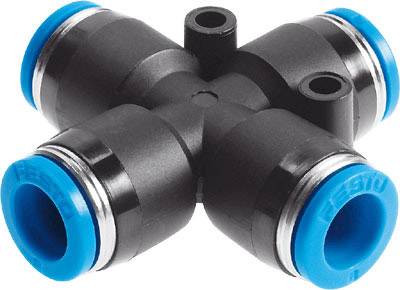 Ein schwarzes Kunststoff-T-Stück mit blauen Enden und vier Anschlüssen für Rohrsysteme, geeignet für die Verbindung von Schläuchen.