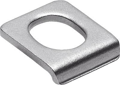 Silbernes rechteckiges Metallstück mit einem ovalen Loch in der Mitte, verwendet als Unterlegscheibe oder Abstandshalter.