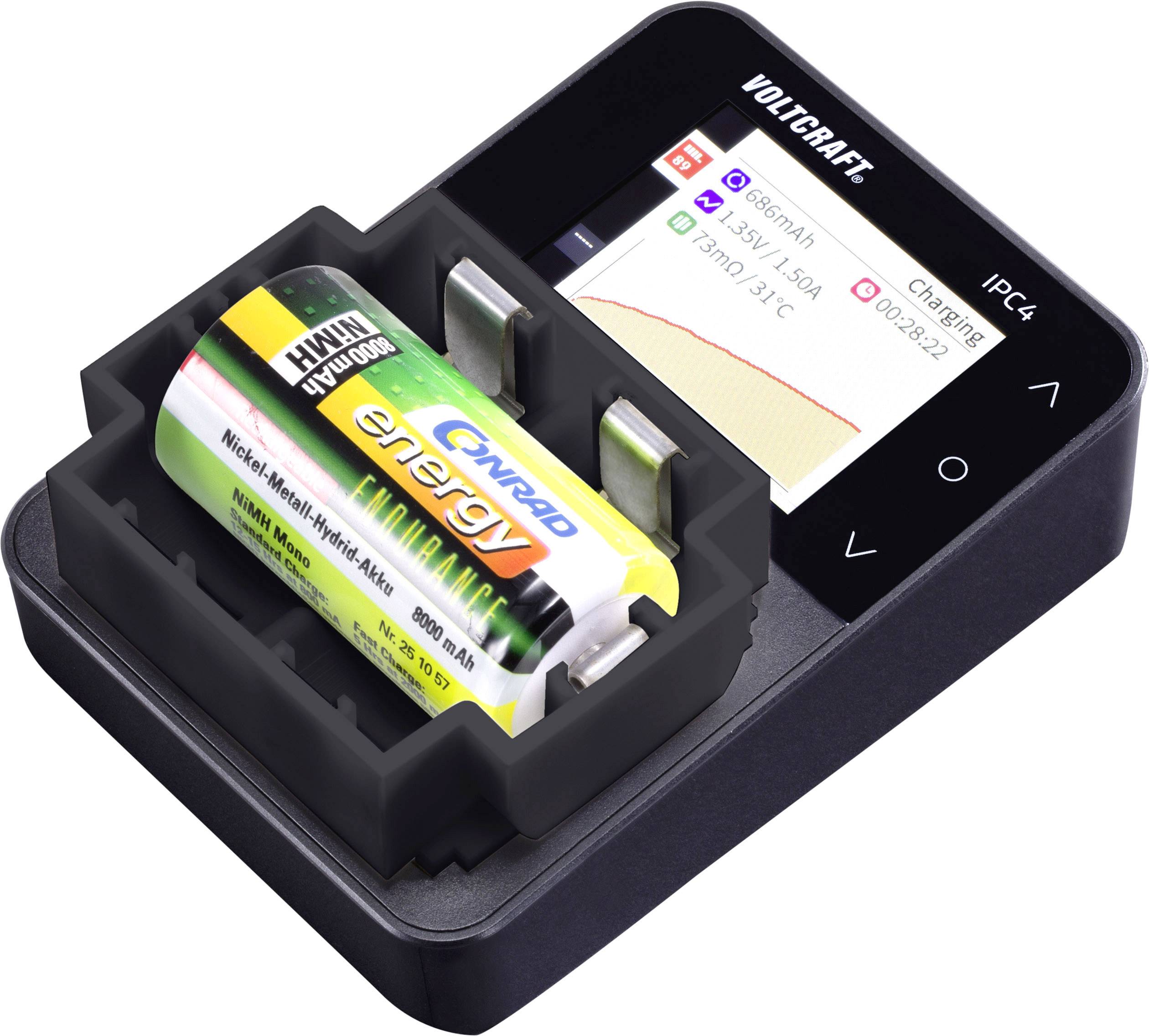 Das Bild zeigt ein Ladegerät mit einem eingelegten Akku. Der Bildschirm des Geräts zeigt Ladevorgang und Batterieinformationen an.