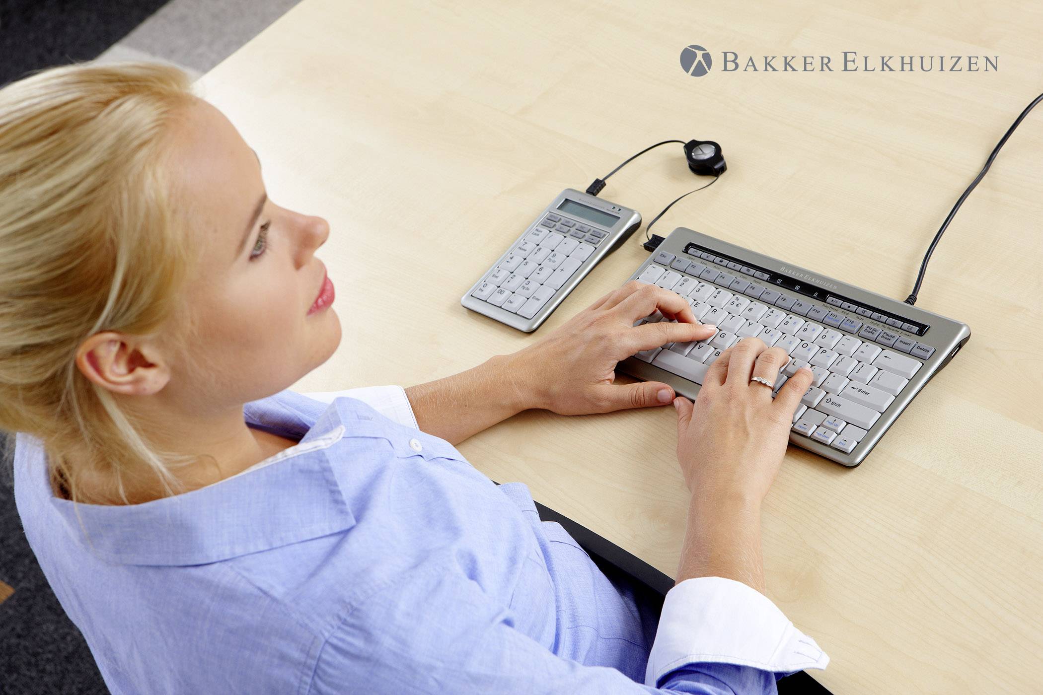 BakkerElkhuizen S-board 840 Design USB Nummernblock mit Kabelroller, Abnehmbares Kabel Silber, Weiß