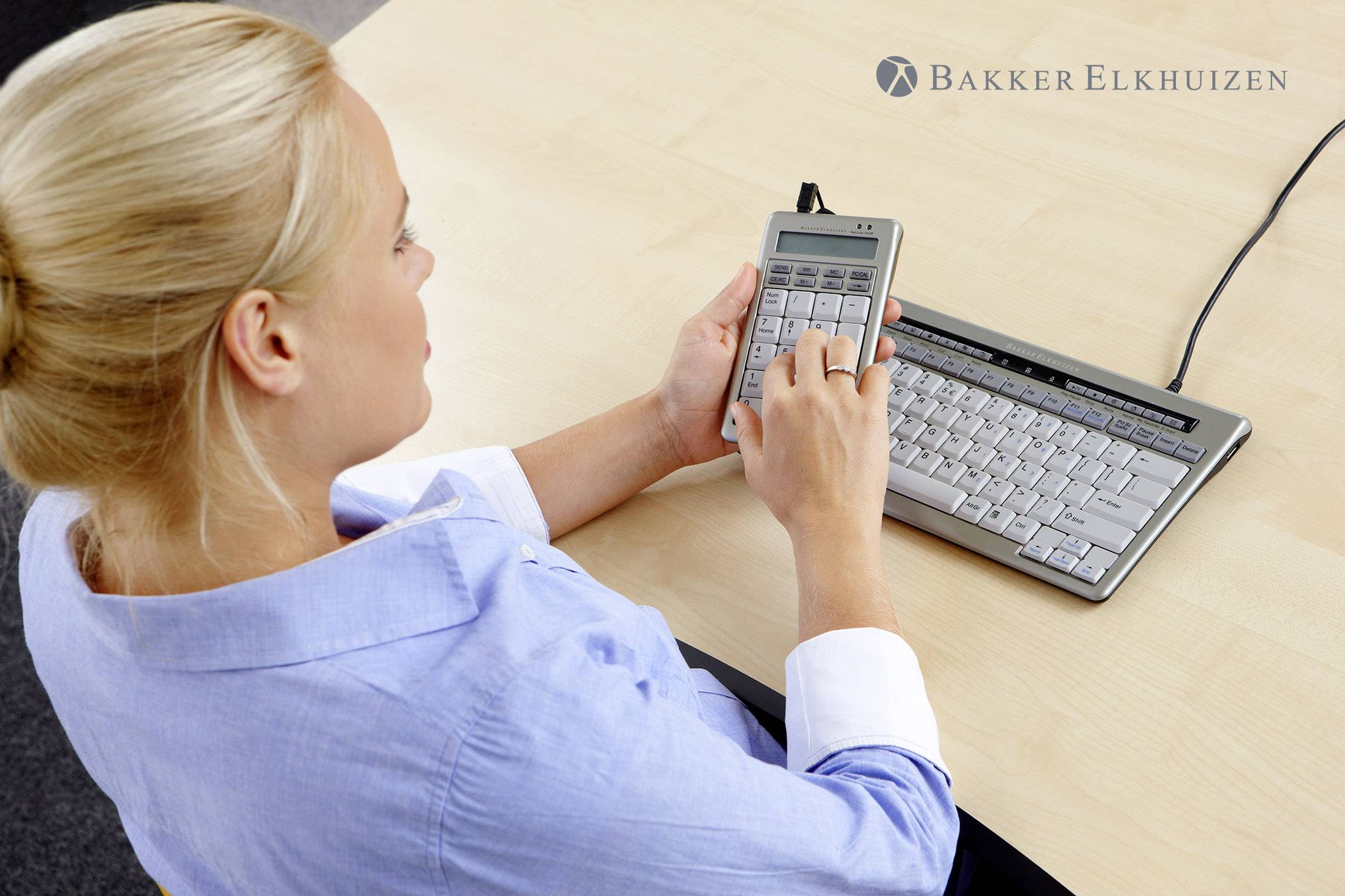 BakkerElkhuizen S-board 840 Design USB Nummernblock mit Kabelroller, Abnehmbares Kabel Silber, Weiß