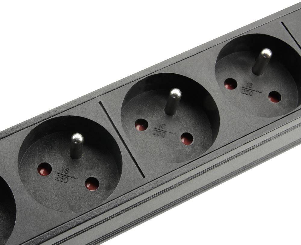 Adam Hall 19 Zoll Parts 87478 - 19 Zoll Stromverteiler 8-fach, französische Norm