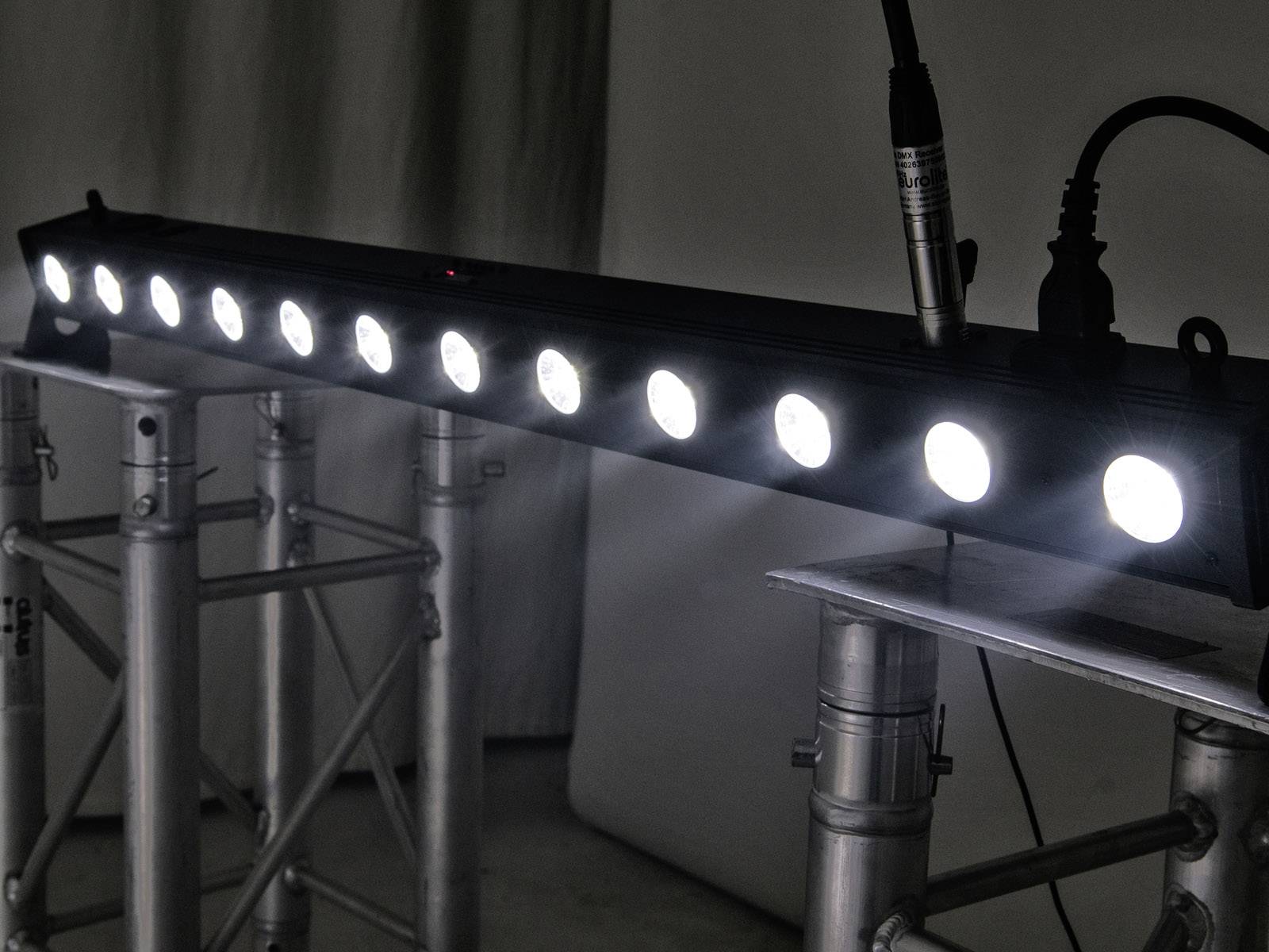 Eurolite BAR-12 DMX LED-Effektstrahler Anzahl LEDs (Details): 12