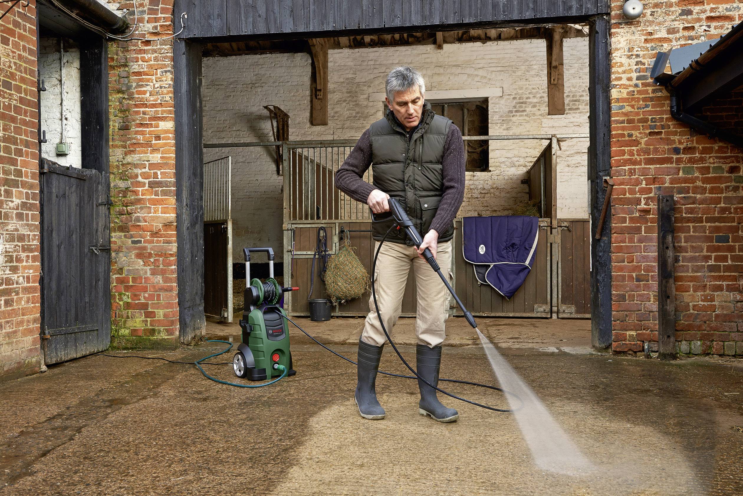 Bosch Home and Garden AdvancedAquatak 140 Hochdruckreiniger 140 bar Kaltwasser