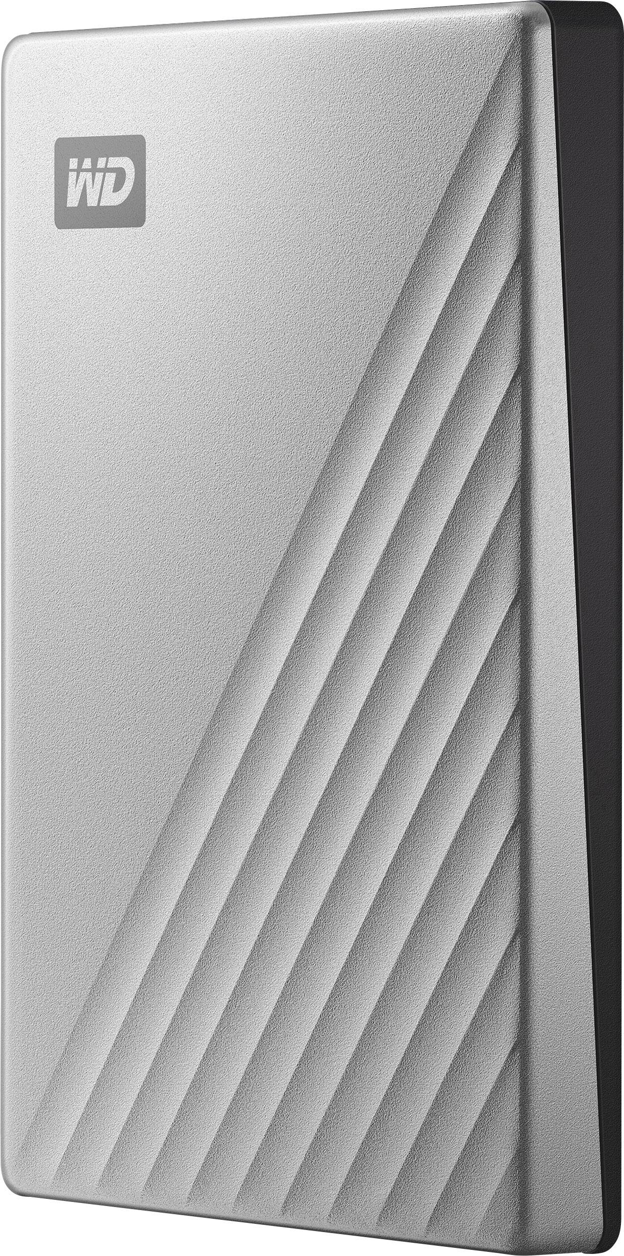 Eine tragbare silberne Western Digital Festplatte mit einem dezenten diagonalen Muster auf der Vorderseite.