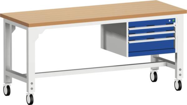 Arbeitsbank mit Rollen, Holzplatte und drei blauen Schubladen auf der rechten Seite.