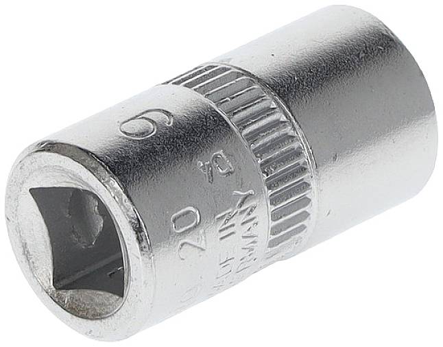 Metallischer Steckschlüssel, sechskant, Größe 9 mm, für universellen Gebrauch in mechanischen Arbeiten und Reparaturen geeignet.
