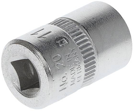 Metallische Stecknuss mit der Gravur 'NO. 20' und 'MADE IN GERMANY', verwendet für Werkzeuge.