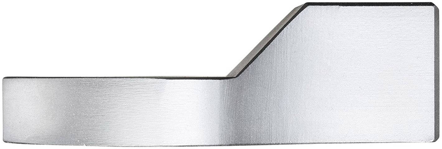 Ein silberfarbenes, kantiges Metallteil mit einer abgeschrägten Fläche.