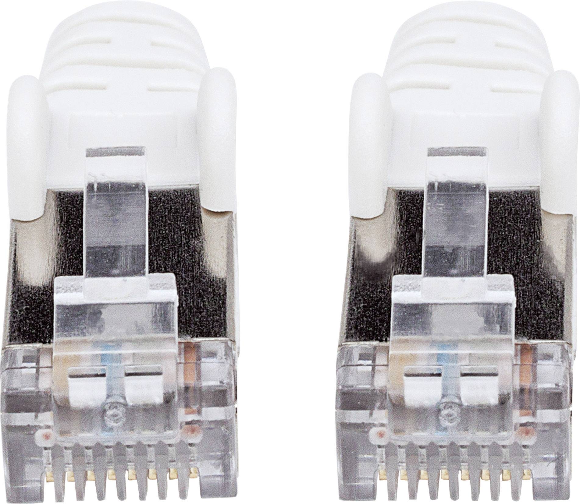 Zwei weiße Ethernet-Kabel mit transparenten Steckern nebeneinander, beide zeigen in die gleiche Richtung.