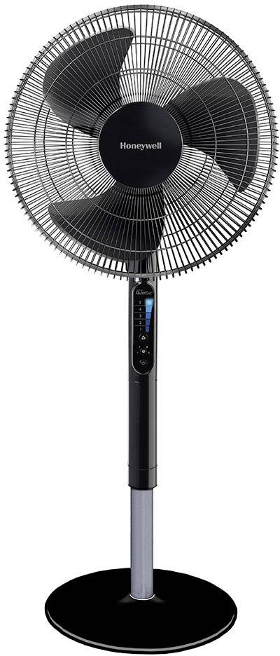 Ein stehender Ventilator mit drei schwarzen Flügeln, schwarzem Standfuß und digitalem Bedienfeld an der Säule.