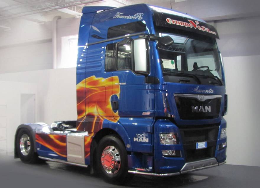 Italeri 510003916 MAN TGX XXL D38 E6 Truckmodell Bausatz 1:24