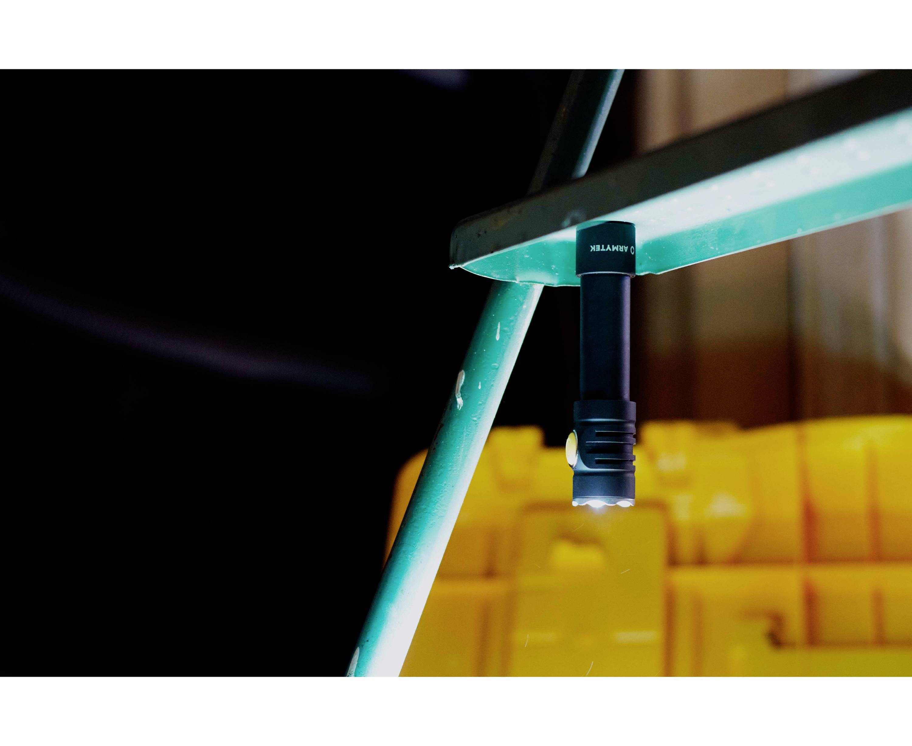 ArmyTek Prime C2 Pro LED Taschenlampe akkubetrieben 2400 lm 68 g