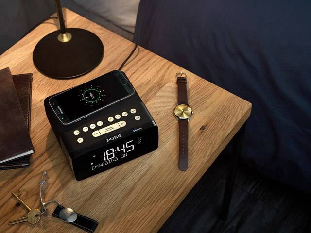 Pure Siesta Charge Radiowecker DAB+, UKW Bluetooth®, USB Akku-Ladefunktion Graphit