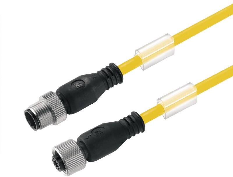 Zwei gelbe Kabel mit schwarzen Steckverbindern, eines mit männlichem und eines mit weiblichem Anschluss, vor weißem Hintergrund.