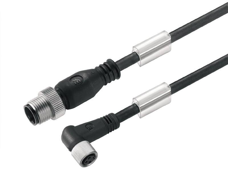 Zwei schwarze M8-Kabel mit Winkel- und geraden Steckern, ausgestattet mit metallischen Steckverbindern, liegen nebeneinander.