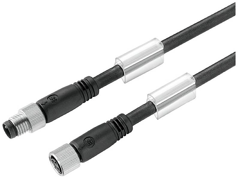 Zwei schwarze Kabel mit metallischen Steckverbindern und Ferritkernen. Einer hat einen männlichen, der andere einen weiblichen Anschluss.