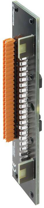 Eine vertikale elektronische Leiterplatte mit orangefarbenem Steckverbinder und mehreren silbernen Komponenten auf schwarzem Hintergrund.