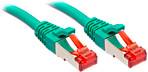 Zwei grüne Netzwerkkabel mit roten Steckern, typisch für Ethernet-Verbindungen, auf weißem Hintergrund.