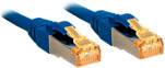 Zwei blaue Ethernet-Kabel nebeneinander, verwendbar für Netzwerkverbindungen.