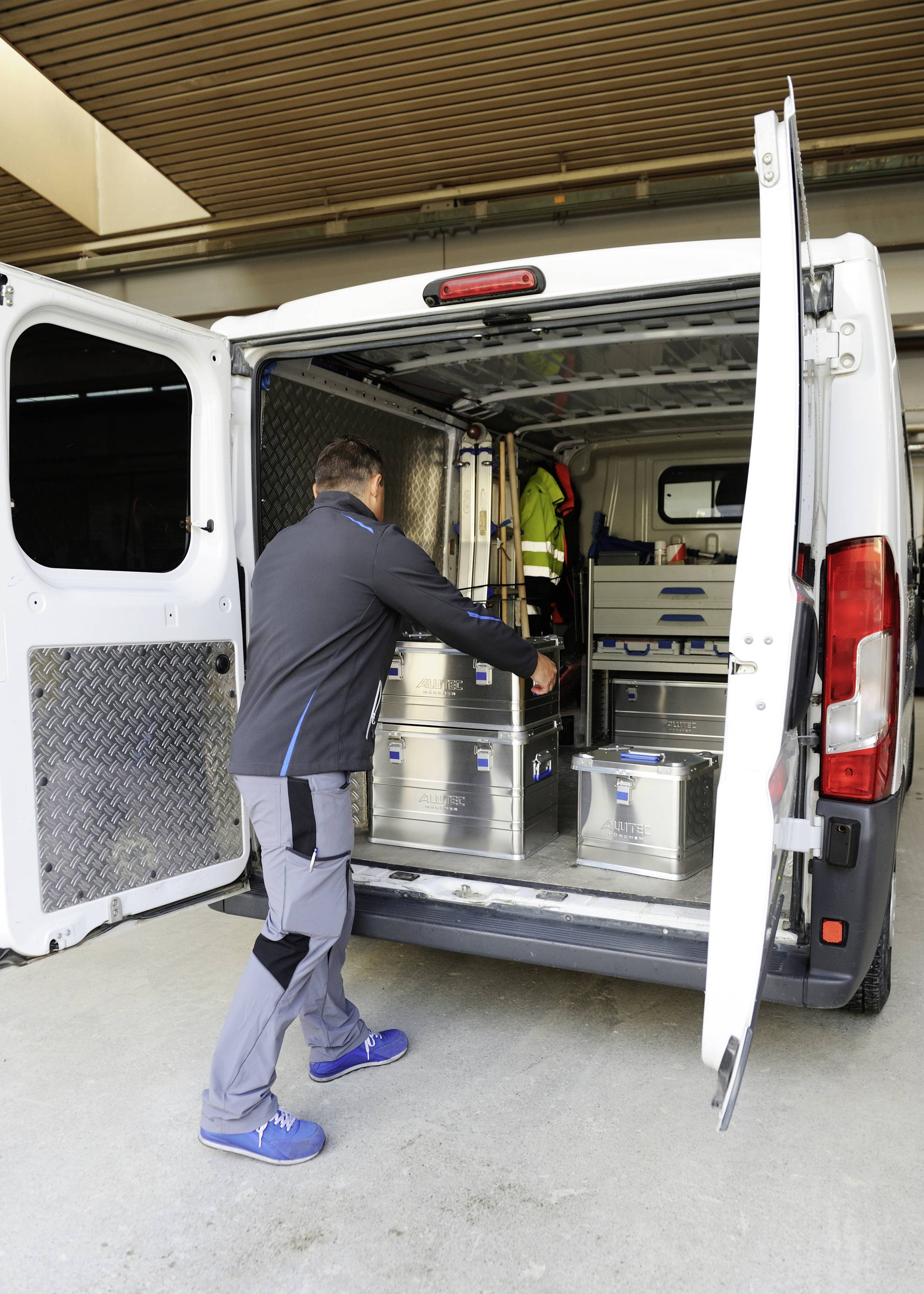 Alutec INDUSTRY 243 13243 Transportkiste Aluminium (L x B x H) 782 x 585 x 619mm