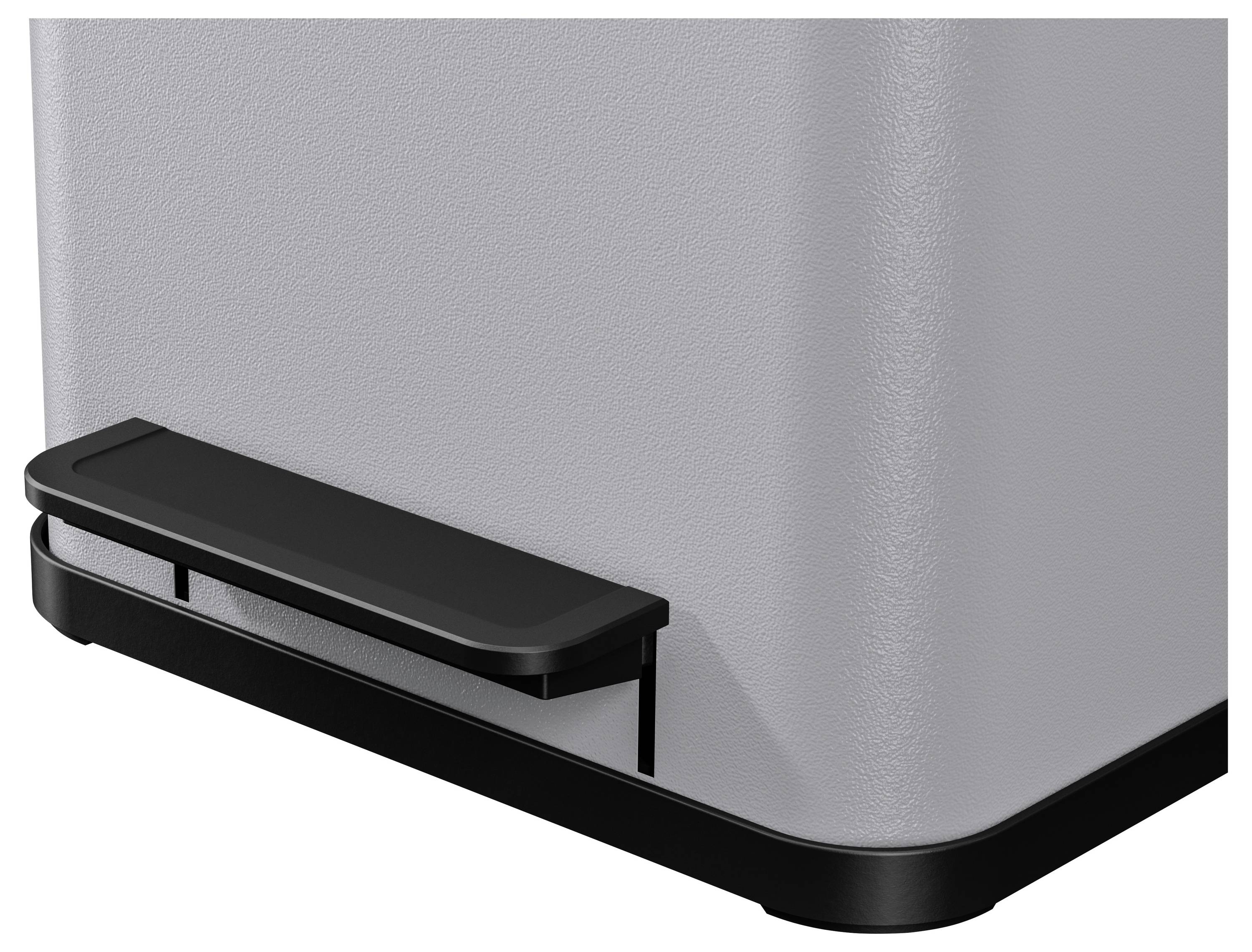 Nahaufnahme eines grauen Mülleimers mit schwarzem Pedal.