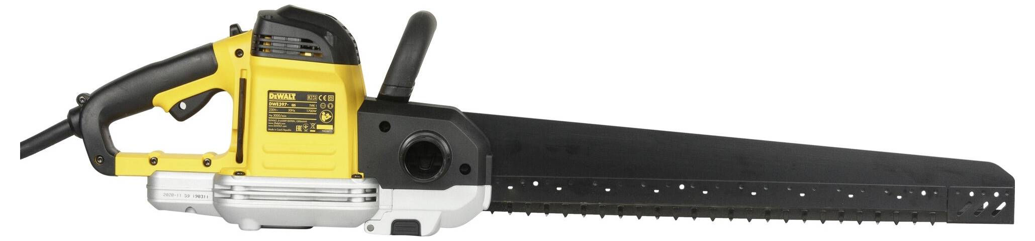 Gelbe elektrische Motorsäge mit schwarzem Sägeblatt, Griff und Schutzvorrichtungen, im Profil von der Seite betrachtet.
