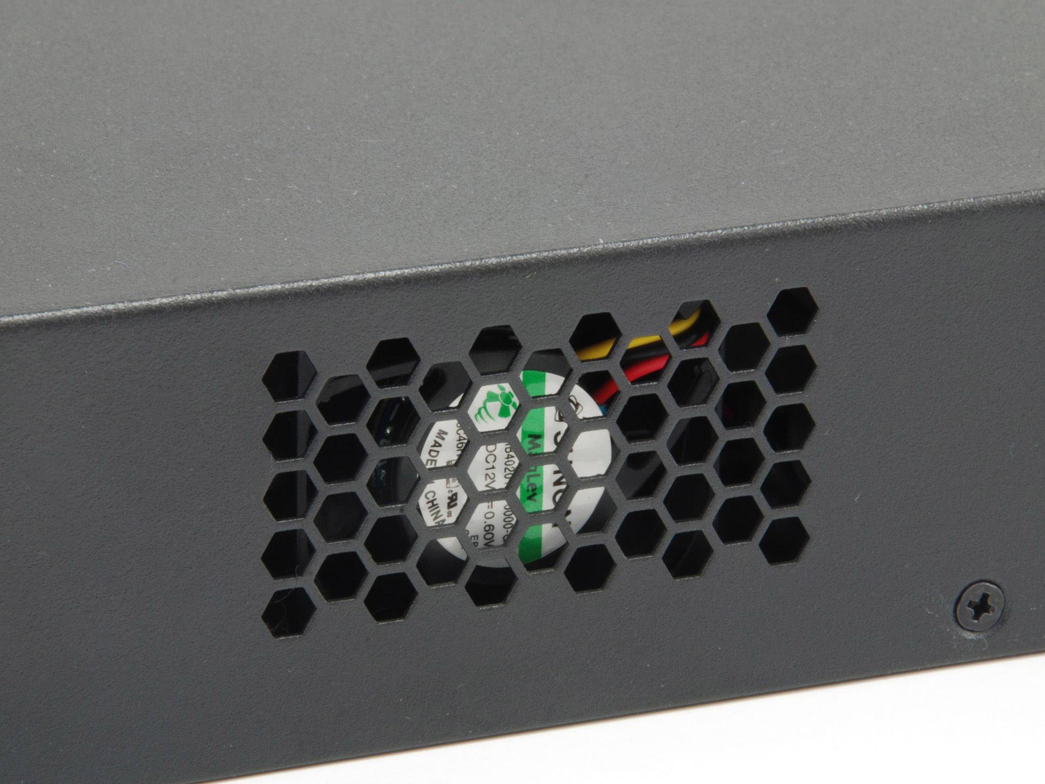 LevelOne KILBY GTL-2872 - Switch - L3 Lite - managed - 20 x Gigabit SFP + 4 x Shared 10/100/1000 + 4 x 10 Gigabit SFP+ -