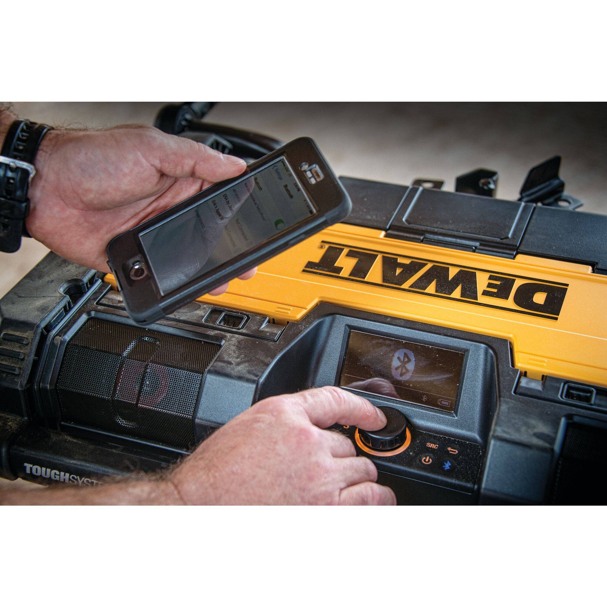 Radio DWST1-75659 Abm.543x360x155mm 6 Lautspr. kompatibel m.TOUGHSYSTEM DEWALT
