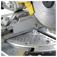 DEWALT DW743N Kapp-, Gehrungs- und Tischkreissäge mit Zubehör 2000W DEWALT DW743N Kapp-, Gehrungs- und Tischkreissäge mit Zubehör 2000W