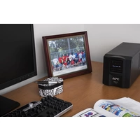 APC SMT750IC USV 750 VA APC SMT750IC USV 750 VA