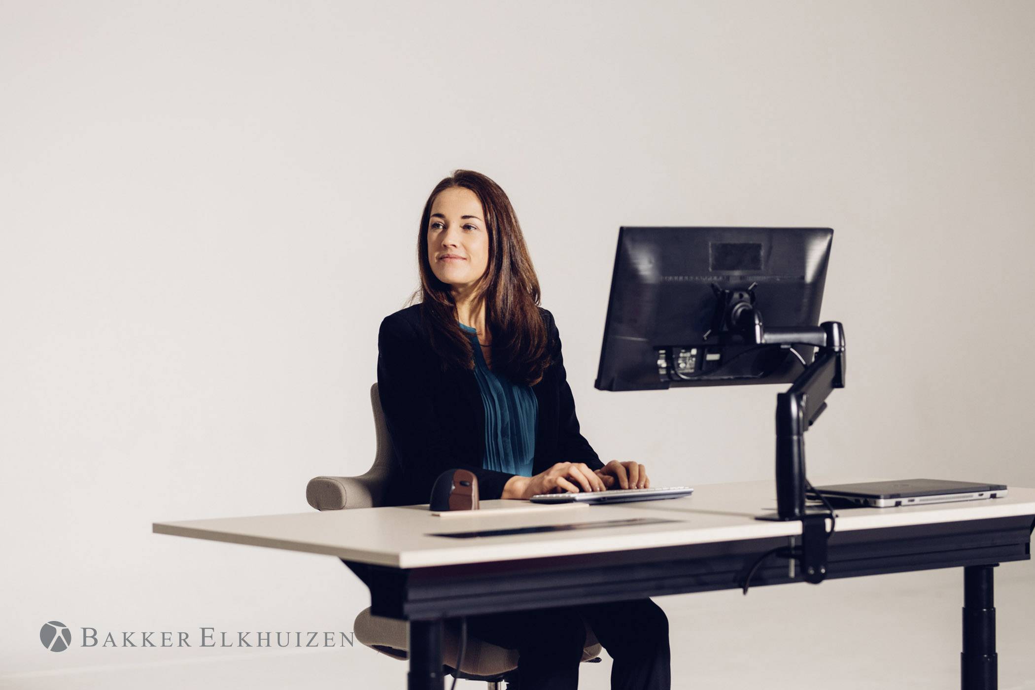 BakkerElkhuizen UltraBoard 950 USB Tastatur UK-Englisch, QWERTY Silber, Weiß USB-Hub, Multimediatasten