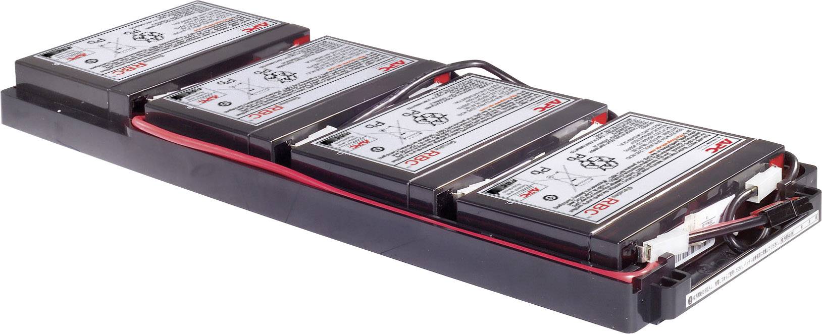 Vier in Reihe geschaltete, rechteckige Batterien mit Anschlusskabeln auf einer Platte, möglicherweise ein Batteriepack.