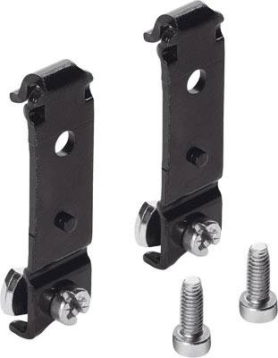 Zwei schwarze Metallhalterungen mit jeweils einem Loch, begleitet von vier Schrauben, geeignet zur Befestigung an einer Oberfläche.