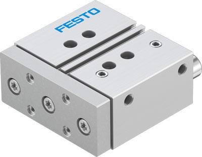 'Festo' pneumatisch betriebene Schlittenachse aus Metall mit mehreren Befestigungslöchern.