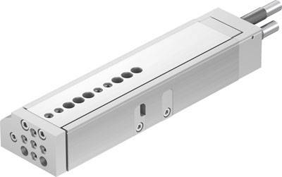 Pneumatischer Linearantrieb aus Metall mit mehreren Anschlussmöglichkeiten und integrierter Dichtung.
