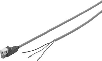 Ein graues Kabel mit einem RJ45-Stecker auf einer Seite und offenen Drahtenden auf der anderen Seite, vermutlich für Netzwerkschnittstellen.