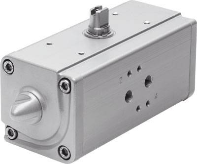 Silberner pneumatischer Antrieb mit rechteckiger Form, sichtbarer Welle und Schrauben an den Ecken; für industrielle Anwendungen.
