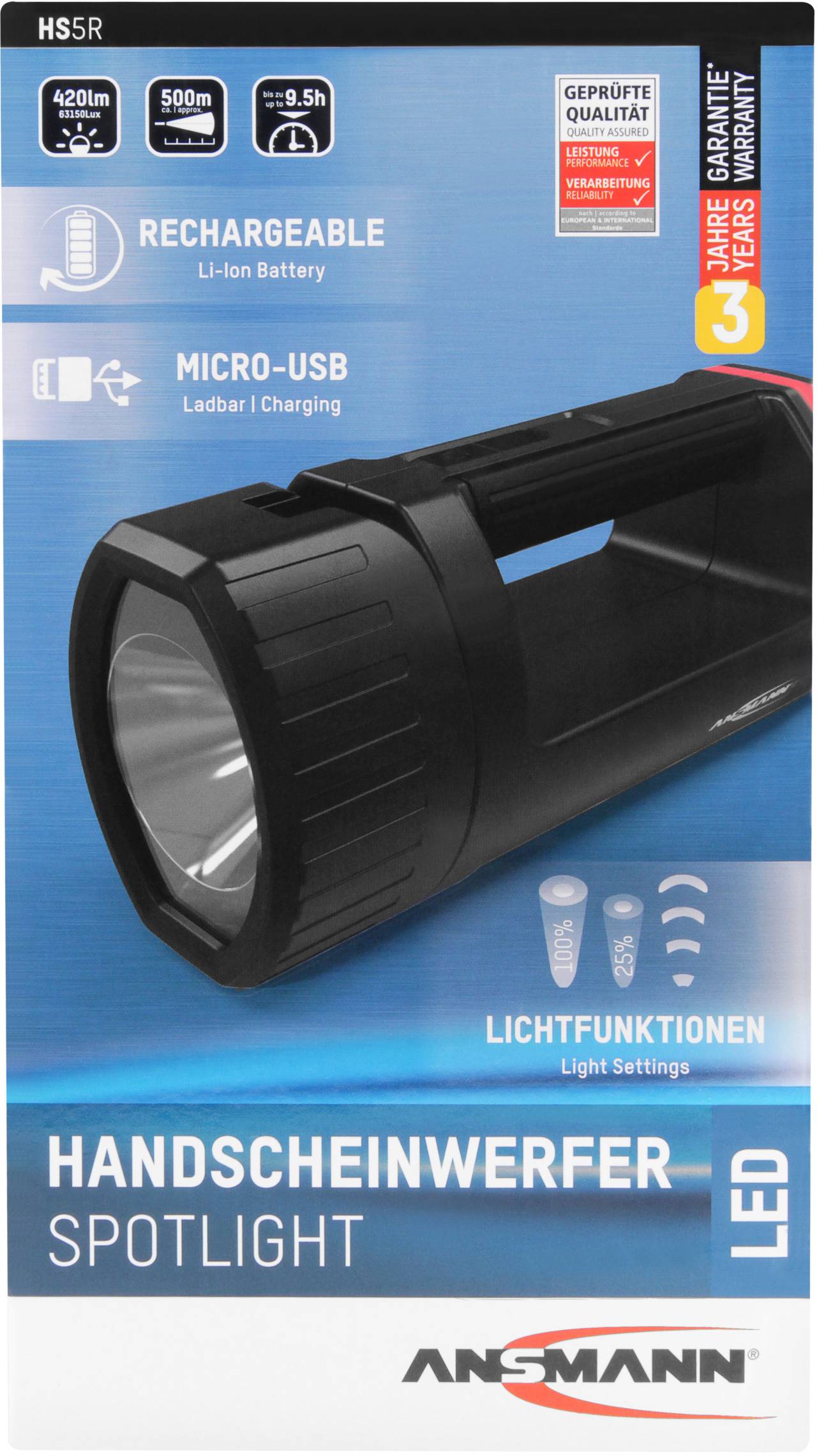 Eine schwarze LED-Taschenlampe im Fokus, umgeben von Text zur Akkulaufzeit und Lichtfunktionen. Markenname 'Ansmann' unten.