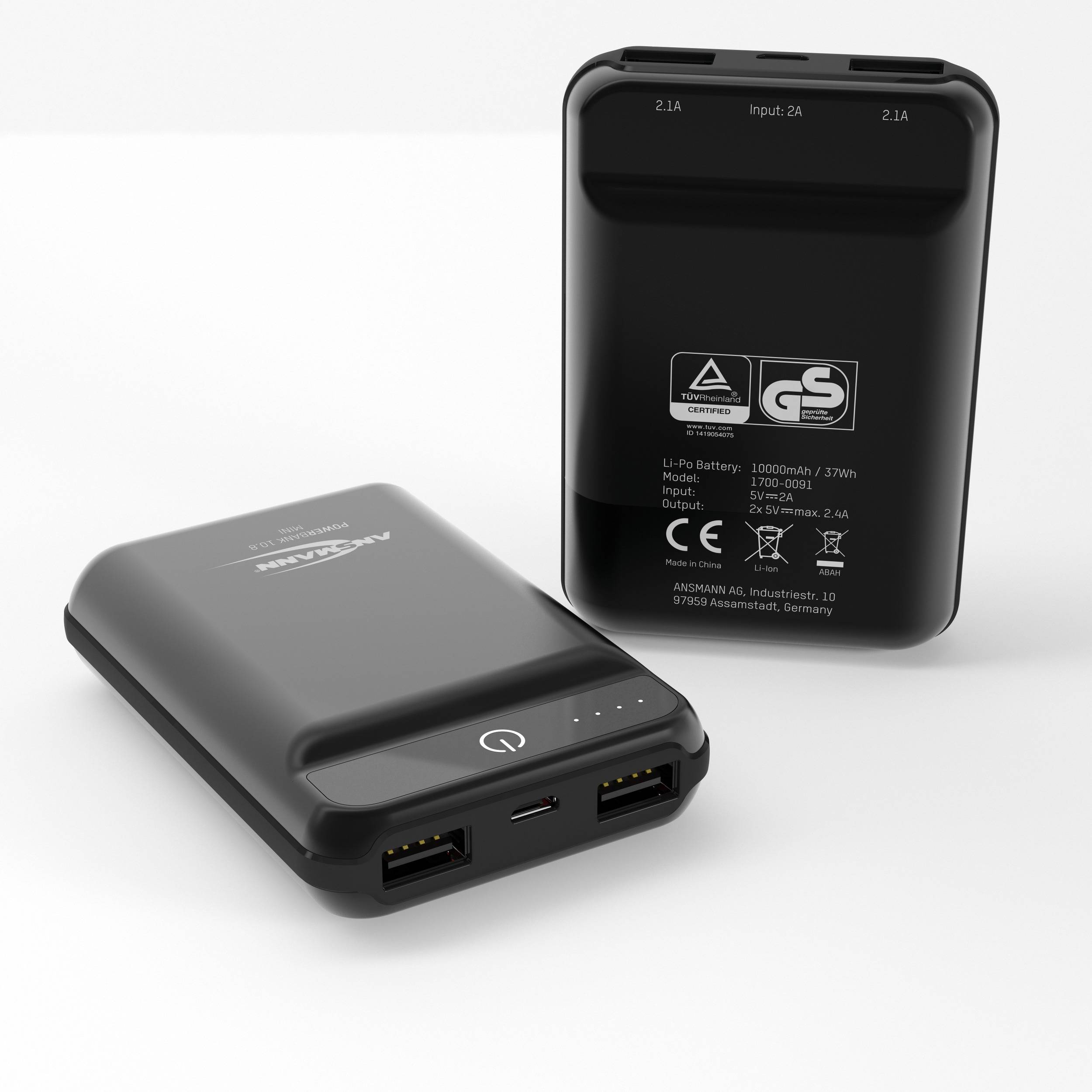 Powerbank mit zwei USB-Anschlüssen und Ladeanzeige, zeigt Sicherheitszertifikate und technische Spezifikationen auf der Rückseite.