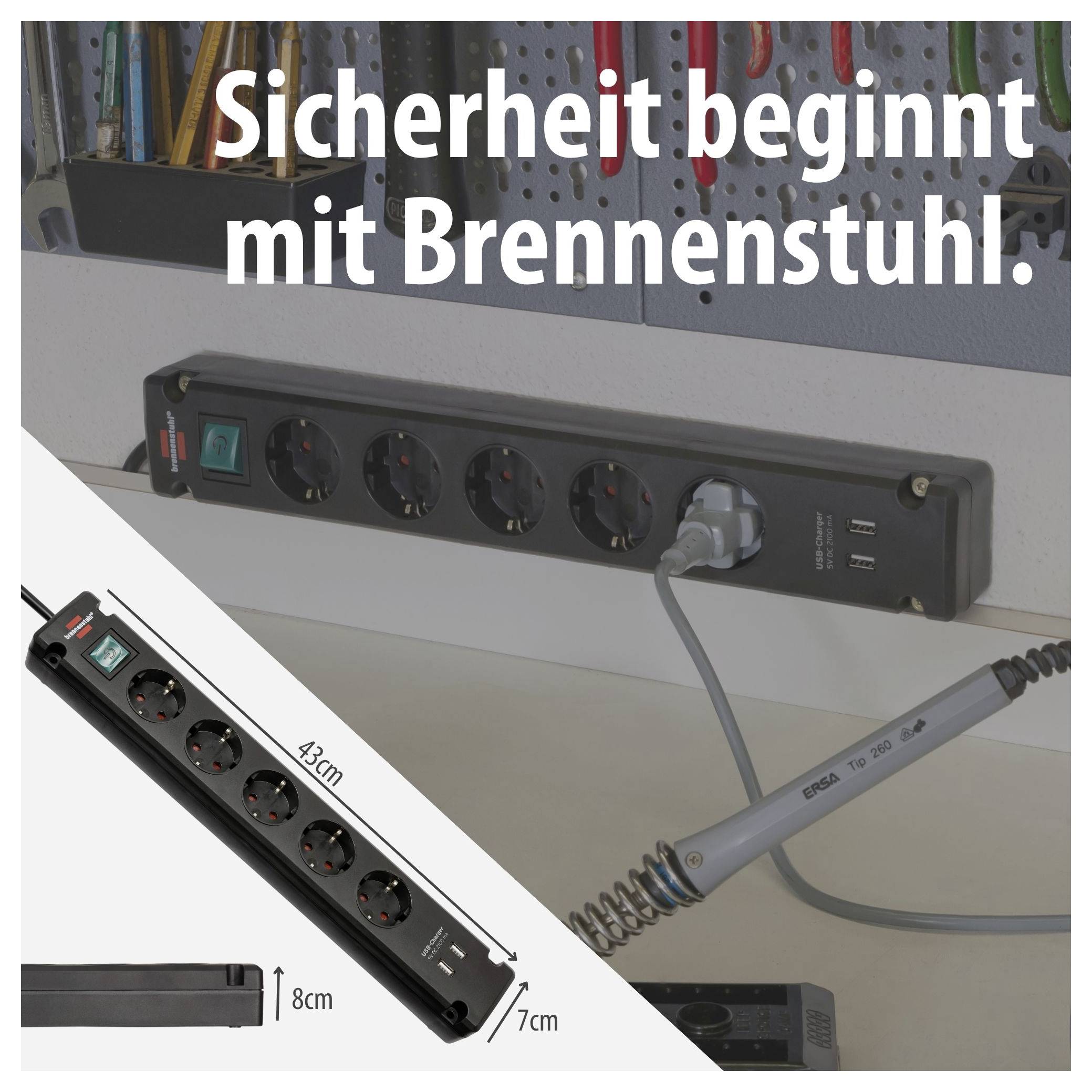 Steckdosenleiste von Brennenstuhl an der Wand: 5-fach, 43 cm lang, mit Schalter, USB-Anschlüssen und 3,7 cm Tiefe; Slogan 'Sicherheit beginnt mit Brennenstuhl.'