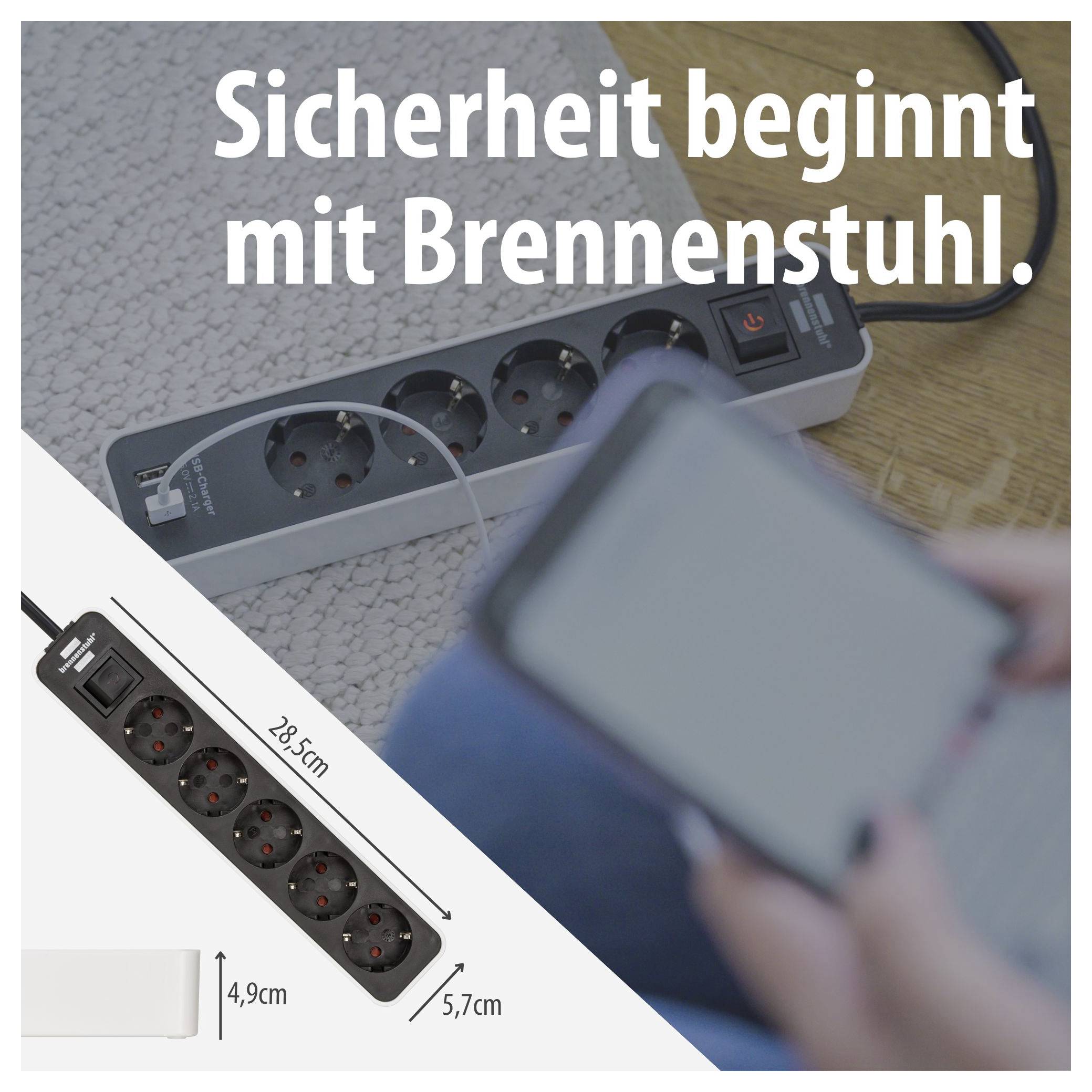 Werbeplakat für eine Brennenstuhl-Steckdosenleiste mit dem Slogan 'Sicherheit beginnt mit Brennenstuhl.', Produktfoto und Maßangaben 28,5 cm, 4,9 cm, 5,7 cm.