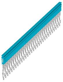 Eine Reihe von blauen Steckverbindern mit silbernen Pins, die für elektrische oder elektronische Geräte verwendet werden.