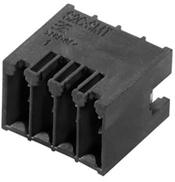 Ein schwarzer, rechteckiger Kunststoffstecker mit vier vertikalen Steckplätzen für elektrische Verbindungen, frontalansicht.
