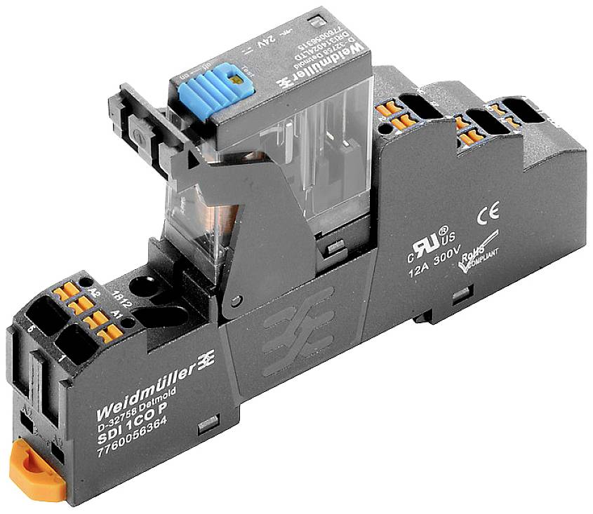 Weidmüller Relaismodul D-SERIE DP Mono; 12A 300V; Modell: 776005364; gezeigt aus einem Winkel zur Hervorhebung des Aufbaus.