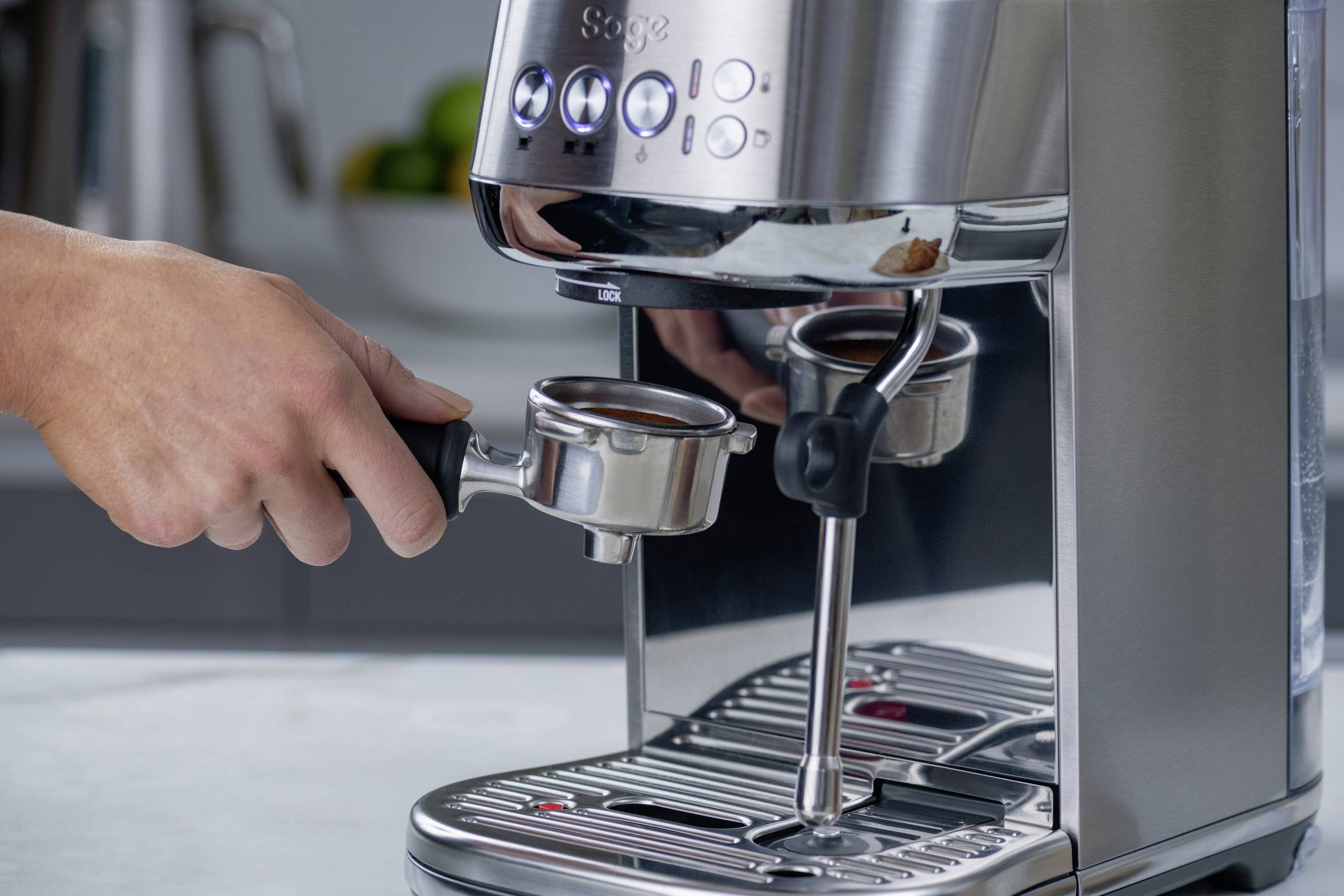 Sage The Bambino Plus Espressomaschine mit Siebträger Schwarz