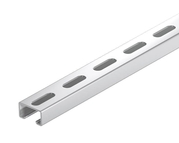 Metallschiene mit durchgehenden ovalen Schlitzen, geeignet für Installationsarbeiten und Befestigungselemente.