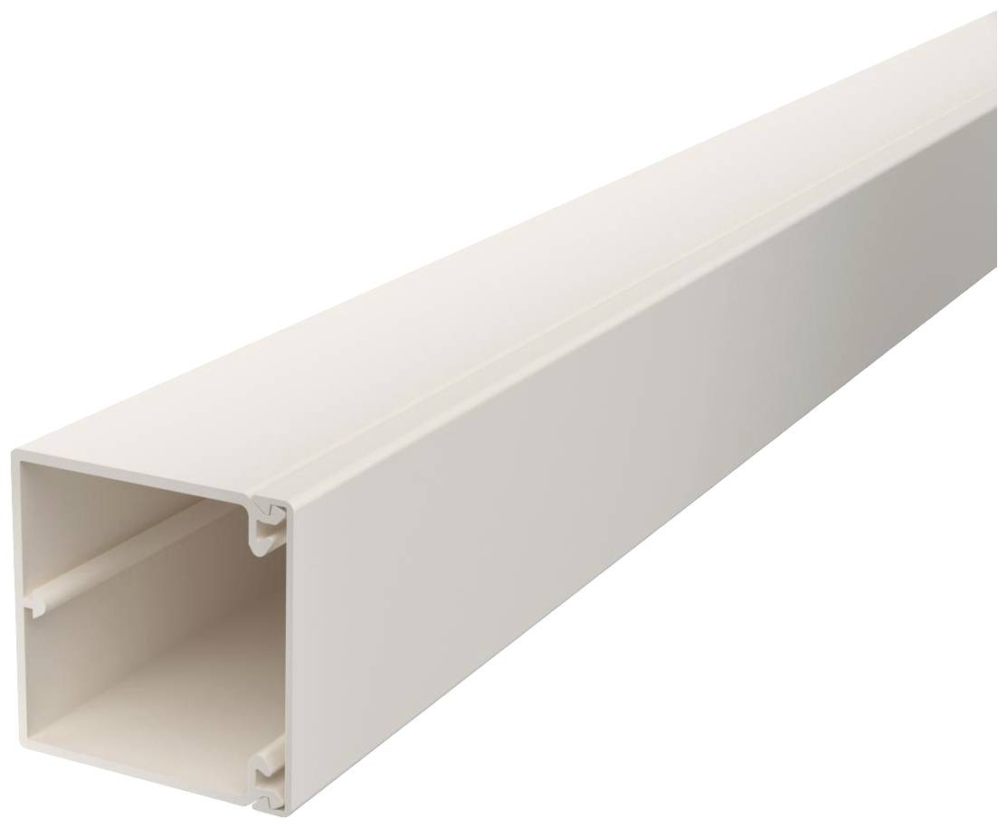 Ein weißer, rechteckiger Kabelkanal in Winkelform, zur organisierten Führung und Schutz von Kabeln.
