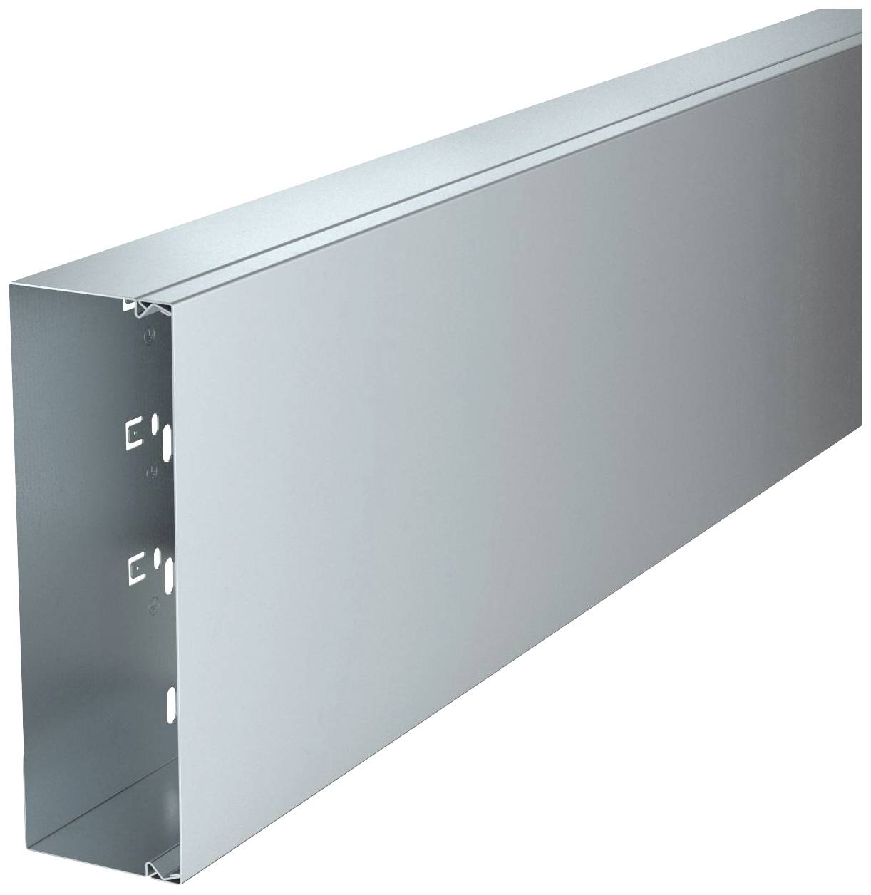 Metallisches Lüftungselement mit rechteckiger Querform, das zur Verkleidung oder Leitung in technischen Belüftungssystemen dient.