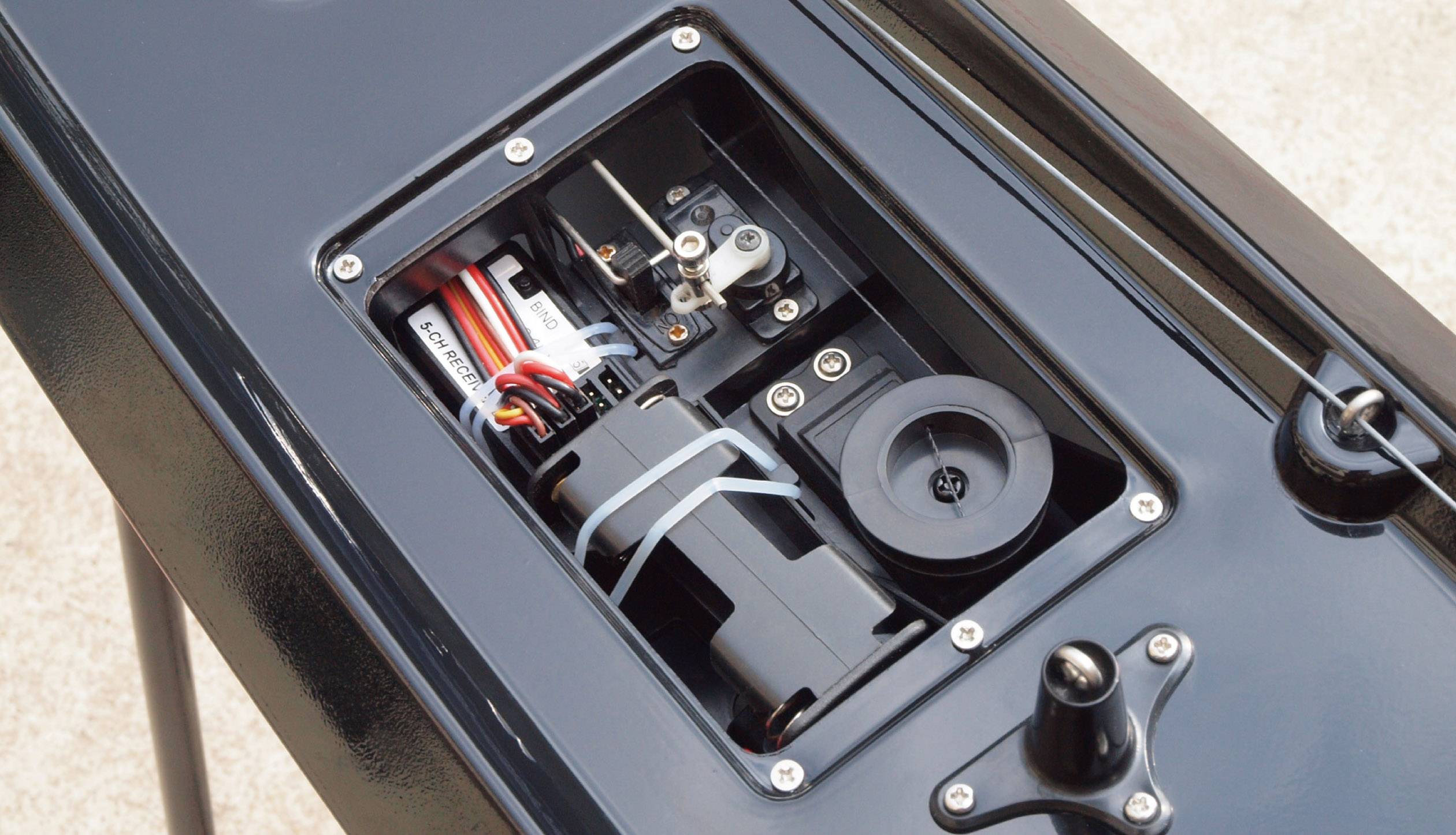 Amewi Focus V2 RC Segelboot RtR 995 mm